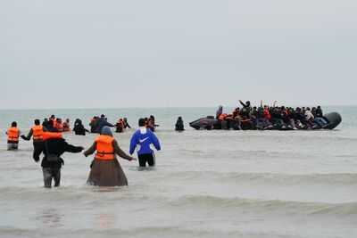 Russian spies 'linked to smuggling gangs trafficking migrants across English Channel'