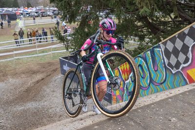 Kings CX: Lizzy Gunsalus and Jules Van Kempen win elite C1 races in Ohio