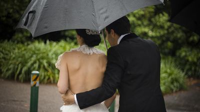 No-show photography firm 'robbed newlyweds of memories'