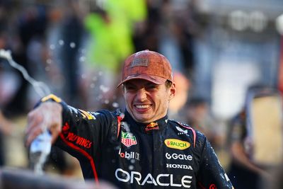 Max Verstappen cruises to victory at US Grand Prix