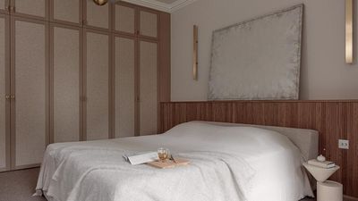 Is It Okay to Sleep Without a Pillow? Well, It Depends on Your Sleep Position, Say These Experts
