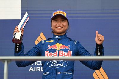 Chloe Chambers secures test away from F1 Academy as Formula E opportunity arises