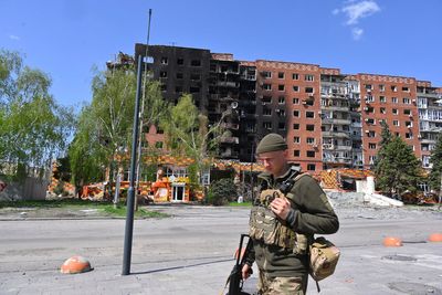 Russia inflicts terror on Ukrainian soil while Trump toys with Zelensky over giving up land