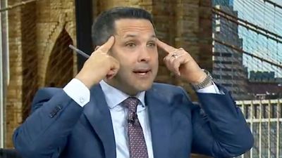 Adam Schefter Predicts NFL Fans Will Always Remember Giants' Historic Meltdown