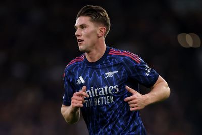 Viktor Gyokeres doesn’t need goals to do damage for Arsenal, says Theo Walcott