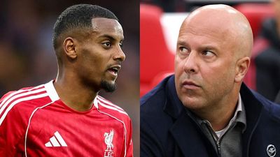 ‘Complacent’—Man Utd Legend Slams Alexander Isak, Arne Slot After Woeful Defeat