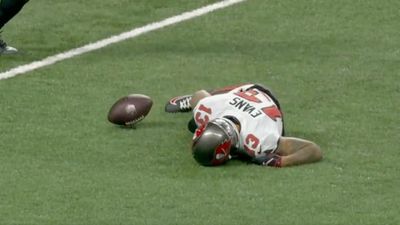 Mike Evans Injury: Buccaneers WR Set to Miss Extended Time With Broken Collarbone
