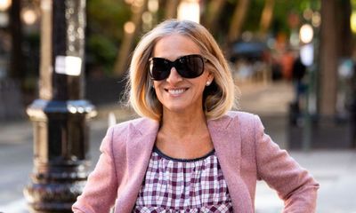 Sarah Jessica confirms UGG Tazz slippers are a cold weather styling must-have