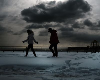 Fears of heat-rationing for millions in US as shutdown delays energy aid