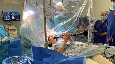 UK woman plays clarinet during brain surgery to alleviate Parkinson's symptoms