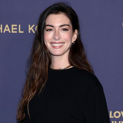 Anne Hathaway Elevates the Skirt-Over-Pants Trend at the God's Love We Deliver 2025 Golden Heart Awards