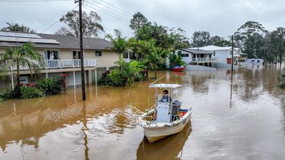Flood risk already raining on Australian home prices