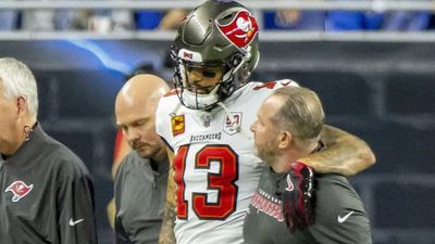 Tampa Bay's Mike Evans suffered a concussion and broken collarbone in Week 7