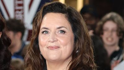 Ruth Jones's sapphire blue dress for the Pride of Britain Awards reminded me how much I love velvet at this time of year