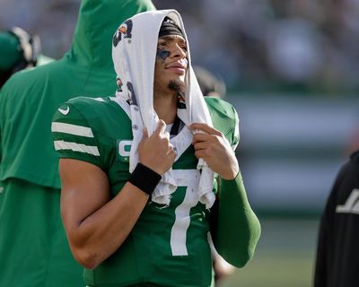 Jets owner outlines hopes for team: ‘If we can complete a pass, it would look good’