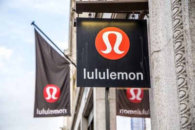 Lululemon: 2 Signs the Bottom Is In, and 1 Sign It Isn’t
