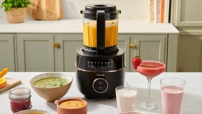 This Panasonic blender makes soup from scratch in just 20 minutes