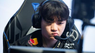 T1 coaches explain what went wrong against Gen.G at Worlds 2025