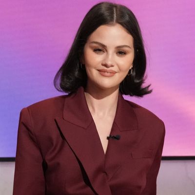 Selena Gomez Re-Wears Her Signature Suit for a 'Jennifer Hudson Show' Interview