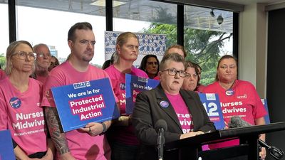 Nurses, midwives vote to endorse lucrative pay deal