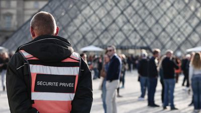 Louvre reopens as senators prepare to grill museum chief over jewel heist