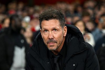 From furious hand gestures to a meek surrender: 90 minutes watching Diego Simeone