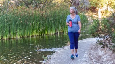 A trainer says that this is how you should reintroduce walking to your day after a break—15 minutes at a time