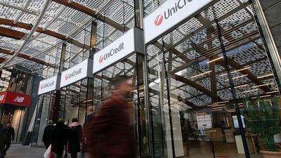 Italy's UniCredit sees record profits as Commerzbank advance drags on