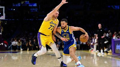 Luka Doncic, Stephen Curry's Pregame Trick Shots Prophesied Warriors-Lakers Result