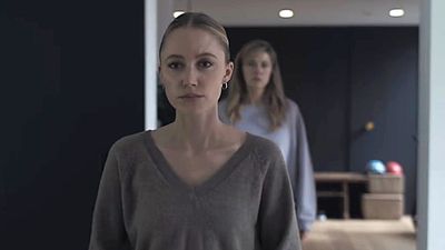 ‘A Mental-Instability Contest.’ Critics Have Seen The Hand That Rocks The Cradle, And Opinions Of The Hulu Remake Are Mixed