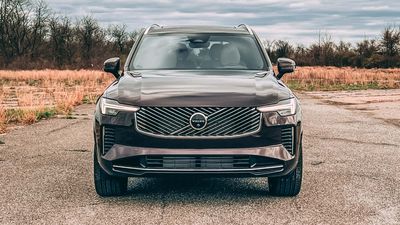 Woman Learns She Has to Pay to Remote Start 2017 Volvo XC90. Then Mechanic Husband FInds Cheaper Fix