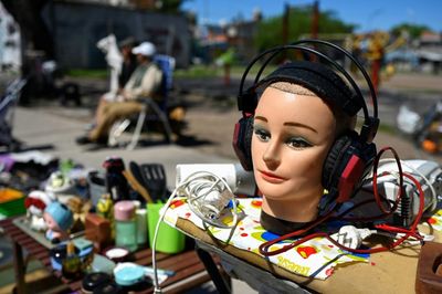 To Make Ends Meet, Argentines Sell Their Possessions