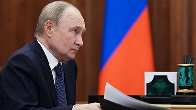 EU and US impose new sanctions on Russia to force ceasefire in Ukraine