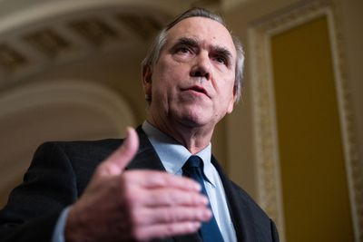 Merkley yields floor after third-longest speech in Senate history - Roll Call