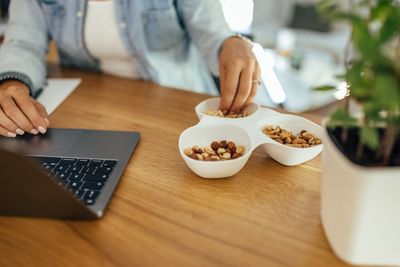 National Nut Day (Oct 22): The Heart-Healthy Snack With a Hidden Water Problem