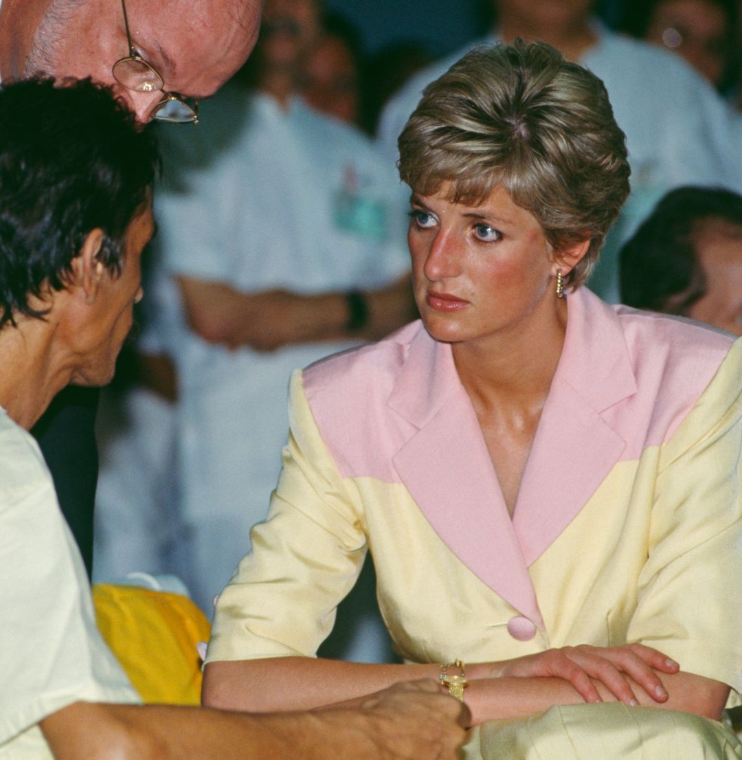 Princess Diana Biographer Says She quot Embraced quot Royal