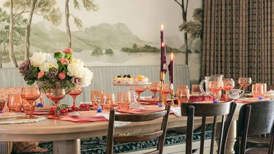 Should You Light a Scented Candle With Dinner? Here's How Not to Ruin Your Menu With an Incompatible Fragrance