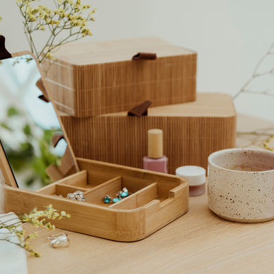I found the best method to store trinkets in my small bedroom – and all I’m using is a dartboard
