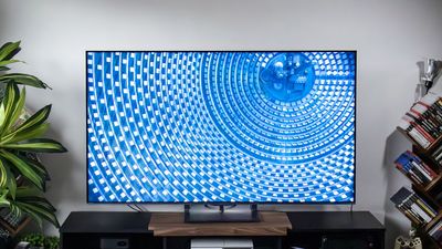 I tested the Hisense U75QG Mini-LED TV for two weeks — and it’s my go-to gaming TV of 2025