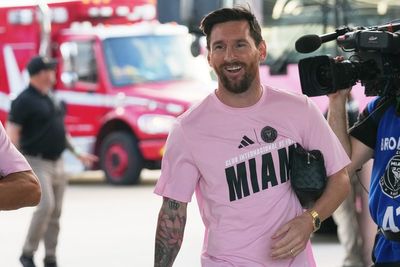 Lionel Messi signs new long-term contract with Inter Miami taking career into his 40s