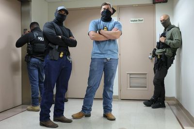 ICE recruits are showing up for training with disqualifying criminal backgrounds, report says