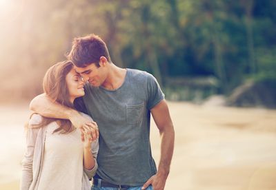 10 Ways Attachment Issues Show Up in Relationships