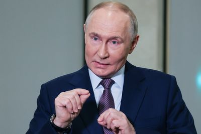 Trump's turnaround on sanctions targets Russia's oil companies that fund the war in Ukraine