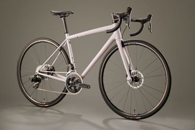 Don't buy the Specialized Aethos 2 before considering this 38% off deal on the original