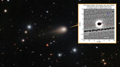 New images of interstellar object 3I/ATLAS show giant 'jet' shooting toward the sun
