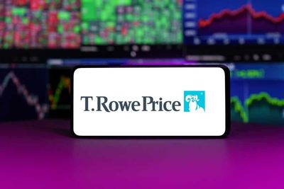 Here's What to Expect From T. Rowe Price Group's Next Earnings Report