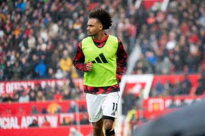 West Ham handed new striker transfer boost as Manchester United decision looms