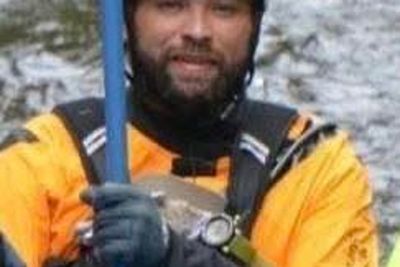 Horrified students watch as high-angle rescue instructor plummets to death in front of them, cops say