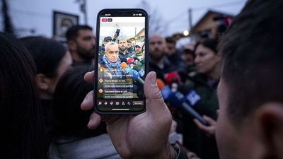 Rise of political influencers sparks questions about ad regulation, study shows