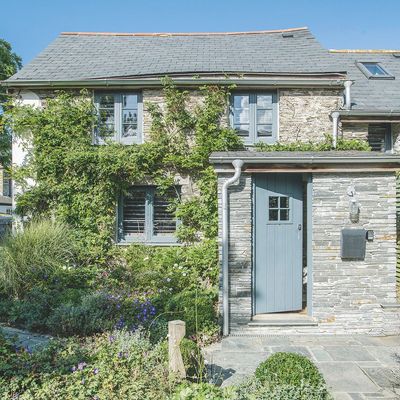 This £5 hack is what experts swear by to stop your gutters blocking in winter – and you can install it yourself